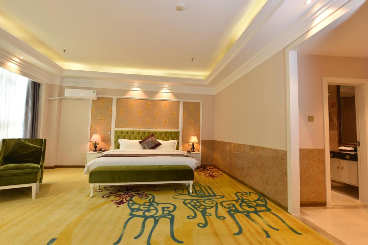 Hong Van Grand Hotel Mong Cai Экстерьер фото
