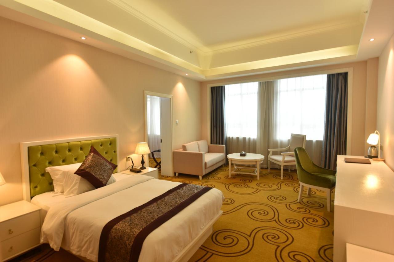 Hong Van Grand Hotel Mong Cai Экстерьер фото