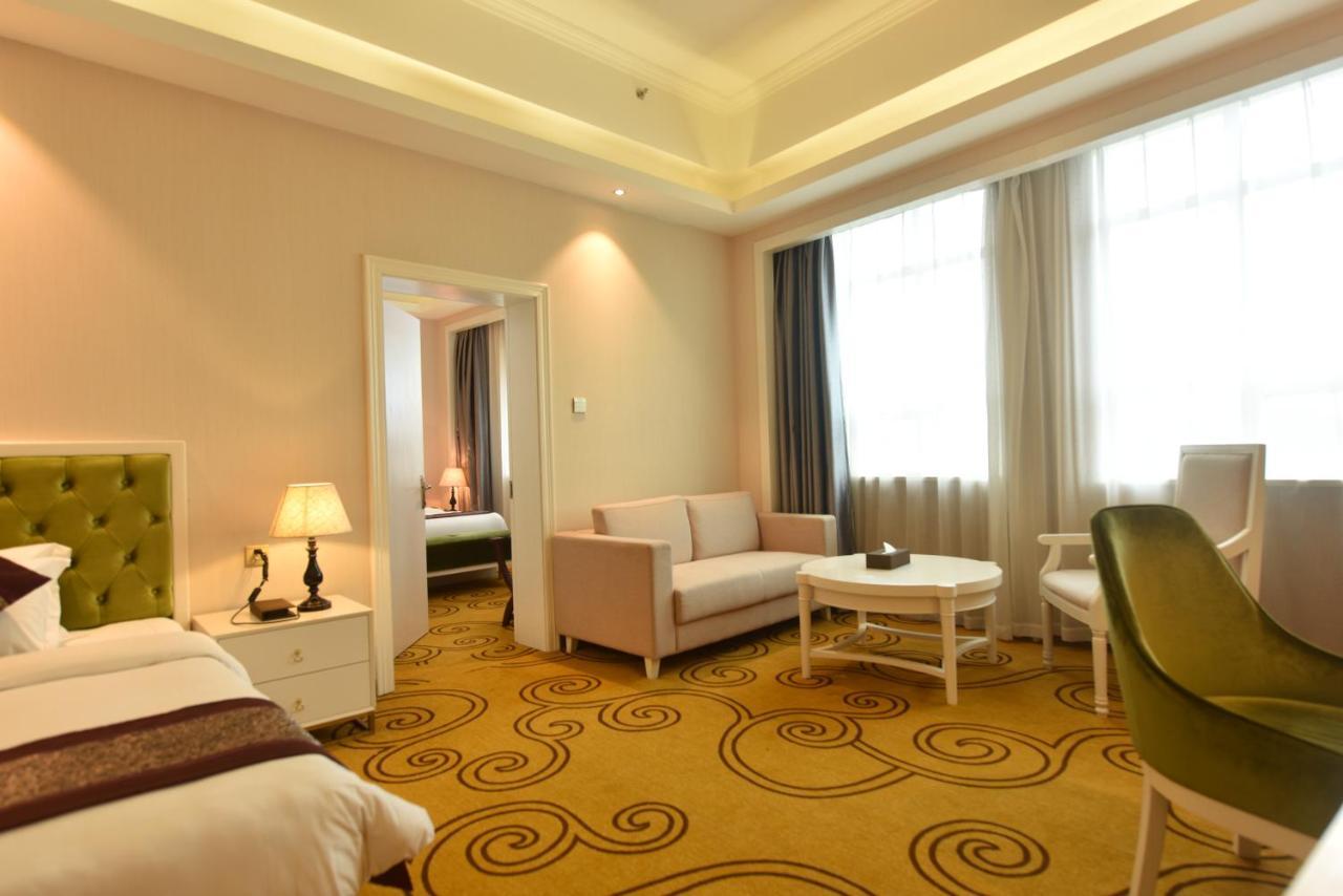 Hong Van Grand Hotel Mong Cai Экстерьер фото